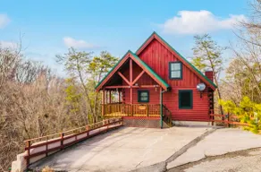Log Cabin with Beautiful Lake and Mountain View - Image 2