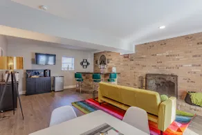 Peaceful guest suite just 15 minutes from downtown - Image 3