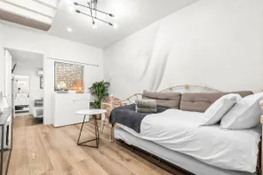 Close to Old Town, Updated w/ Parking + Workspace! - Image 5