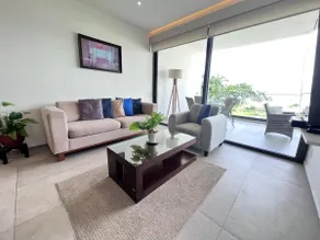 405 Spacious apartment with ocean views - Image 3