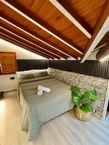 Charming Penthouse in the Old Town - Image 4