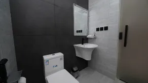 Luxury Hotel Studio with Self Check-in - V106 - Image 4