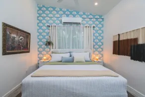 Private Cottage Retreat, Giant Bathroom, Yoga Den - Image 2