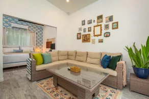 Private Cottage Retreat, Giant Bathroom, Yoga Den - Image 3