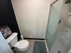 Cozy Private suite - Image 4