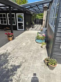 This is a totally renovated house - Image 4