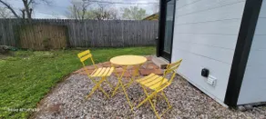 Quiet 3 bedroom 2 bath remodeled home in Deer Park - Image 4