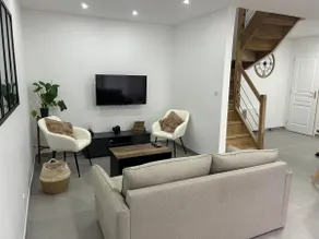 New house with parking - Image 4