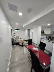 Cozy 1 Bedroom Apartment near Down-town Montreal - Image 3