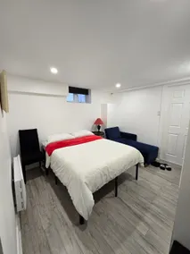 Cozy 1 Bedroom Apartment near Down-town Montreal - Image 2