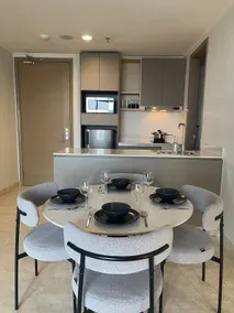 A3 Modern Designer 2Br Suite fits 6 Gold coast pik - Image 5