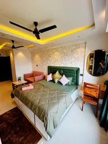 Sage Luxe Retreat | Luxury Studio Apartment - Image 2