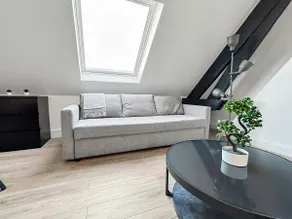 Bright Renovated Two-Bedroom, Fiber, Quiet and Downtown - Image 4