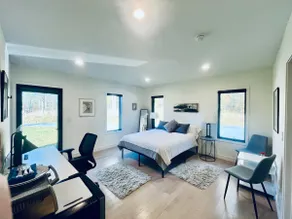 Beautiful suite w/own entrance on 100 acre farm - Image 2