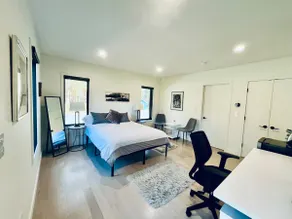 Beautiful suite w/own entrance on 100 acre farm - Image 5