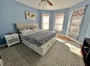 Kailyn Apartment, 5-mil Fenway,2-FreePrkg - Image 2