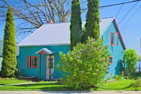 Lakefront Oasis-In town, walkable. Super clean - Image 4
