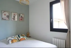 Cozy apartment with private parking - Image 3