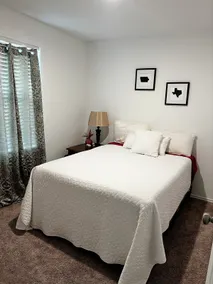 Modern 3BR | Smart Entry - Image 3