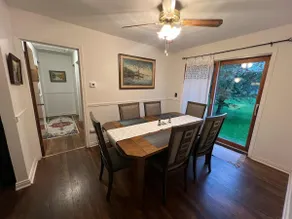 Elegant 3-bedroom Home in Cicero - Image 4