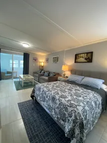 Charming Beachside Hideaway - Image 2