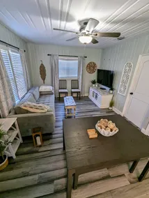 Old Southeast Paradise - Image 4
