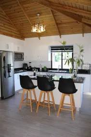 Spacious Family-Friendly Home - Image 5