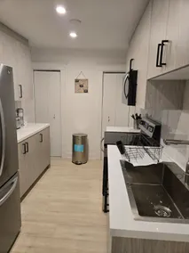 Private Central Newmarket-Second floor - Image 3