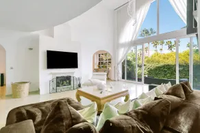 Villa Jacqueline la Alcaidesa luxurious spacious - Image 4