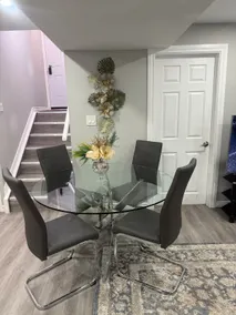 Cozy Private Suite Near Devonshire Mall & Parking - Image 3