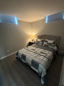 Cozy Private Suite Near Devonshire Mall & Parking - Image 5