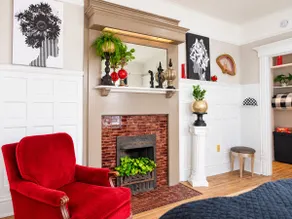 Swanky Suite, a Colorful 1BR City Retreat - Image 4