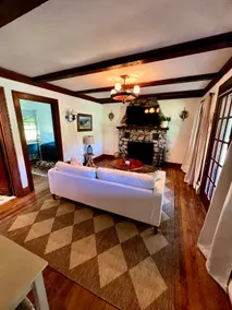 Scenic Hudson Valley Getaway • Farms & Vineyards - Image 4