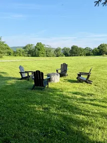 Scenic Hudson Valley Getaway • Farms & Vineyards - Image 2