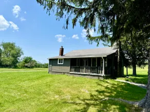 Scenic Hudson Valley Getaway • Farms & Vineyards - Image 5