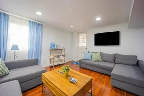 3bedAPT basement w/parking/wash/dryer - Image 4