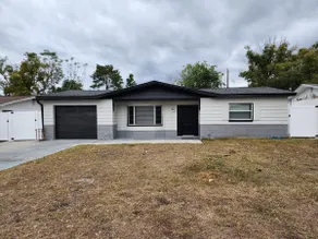 3bed 2bath updated modern home! - Image 2
