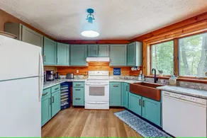Cozy Log Cabin Near Ski Area and Lake including Hot Tub - Image 3