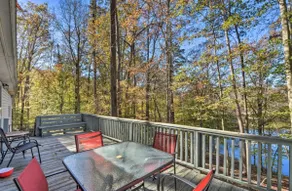 Cozy Lake Hartwell Waterfront Getaway - Image 4