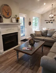 Cozy Lake Hartwell Waterfront Getaway - Image 3