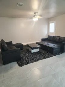 spacious 4 bedrooms 2 baths - Image 2