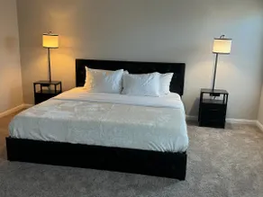 spacious 4 bedrooms 2 baths - Image 4