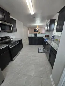 spacious 4 bedrooms 2 baths - Image 3