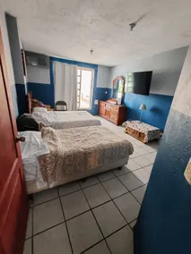 Apartment with a terrace - Image 4