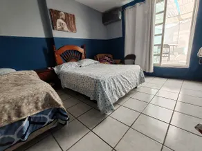 Apartment with a terrace - Image 3