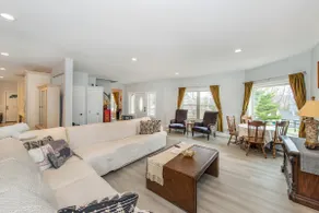 Spacious Vernon retreat home - Image 3