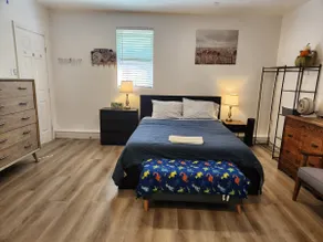 Charming & Spotless Studio with Own Entry - Image 3