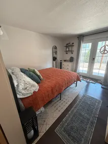 5 star *Cozy, Clean, and Bright! Private WalkOut* - Image 4
