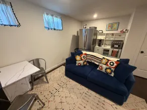 5 star *Cozy, Clean, and Bright! Private WalkOut* - Image 3