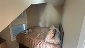 Chill 2br apartment in the RV - Image 3